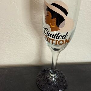 Chic Glass with Black Base and Art Design